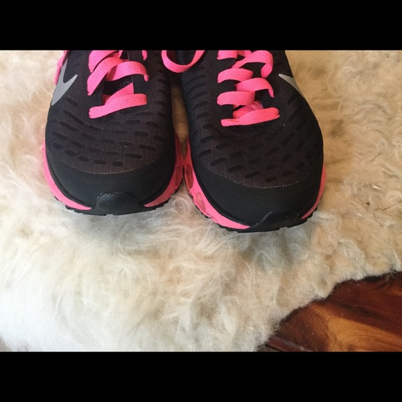 EUC Nike Max Air - Picture 2 of 3